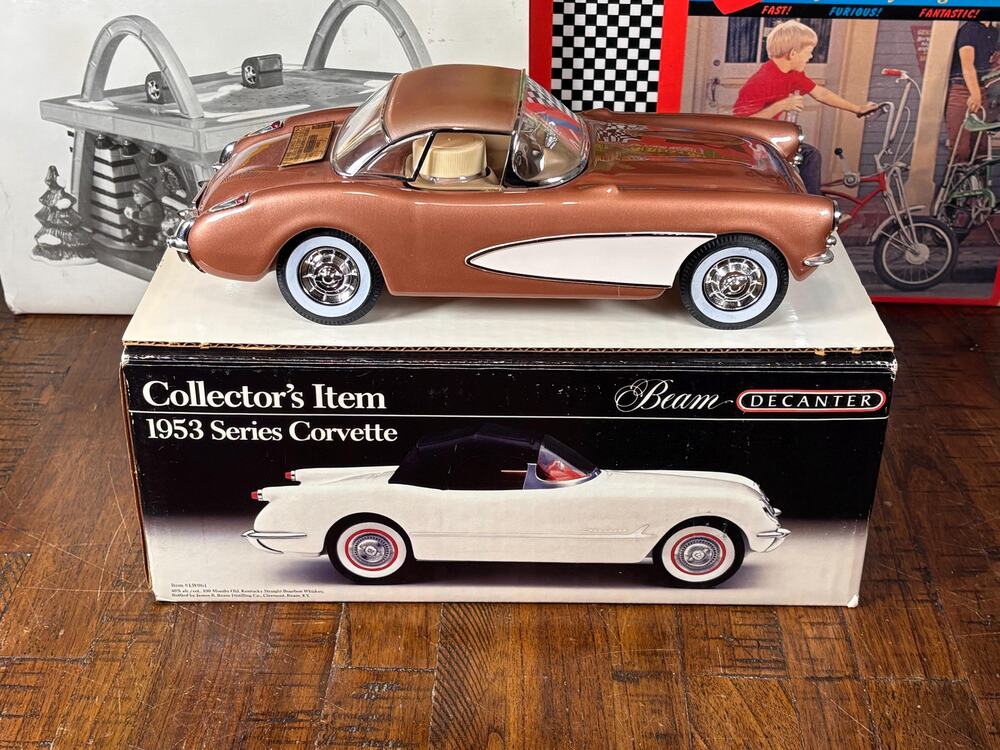 Jim Beam Copper Brown Gold 1957 Chevrolet Chevy Corvette Decanter Empty Bottle